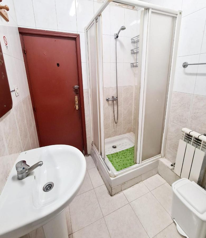 Pension Rivera Madrid Exterior photo