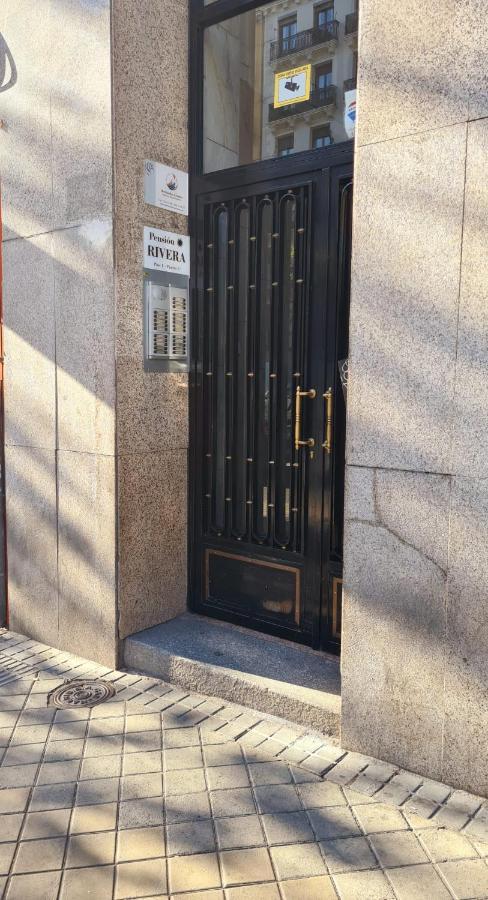 Pension Rivera Madrid Exterior photo